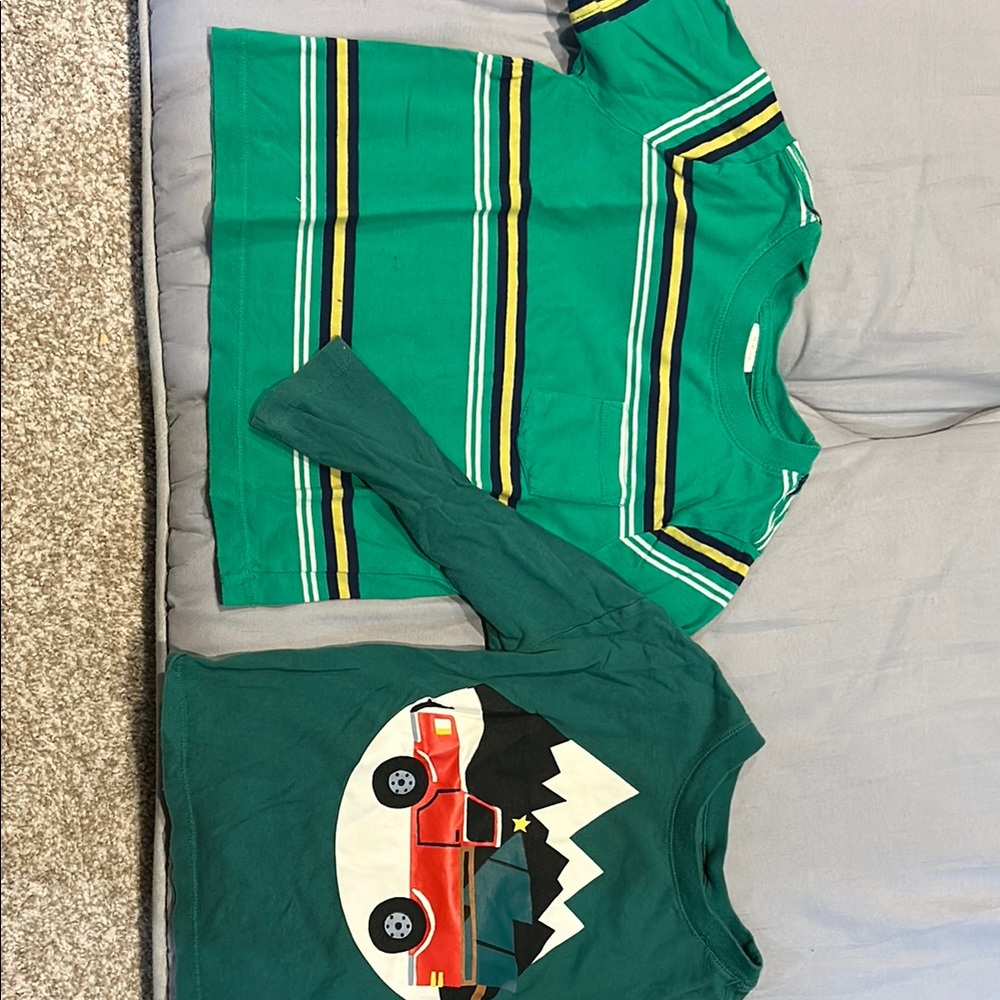 Hanna Andersson Green and Red Long Sleeve Tees